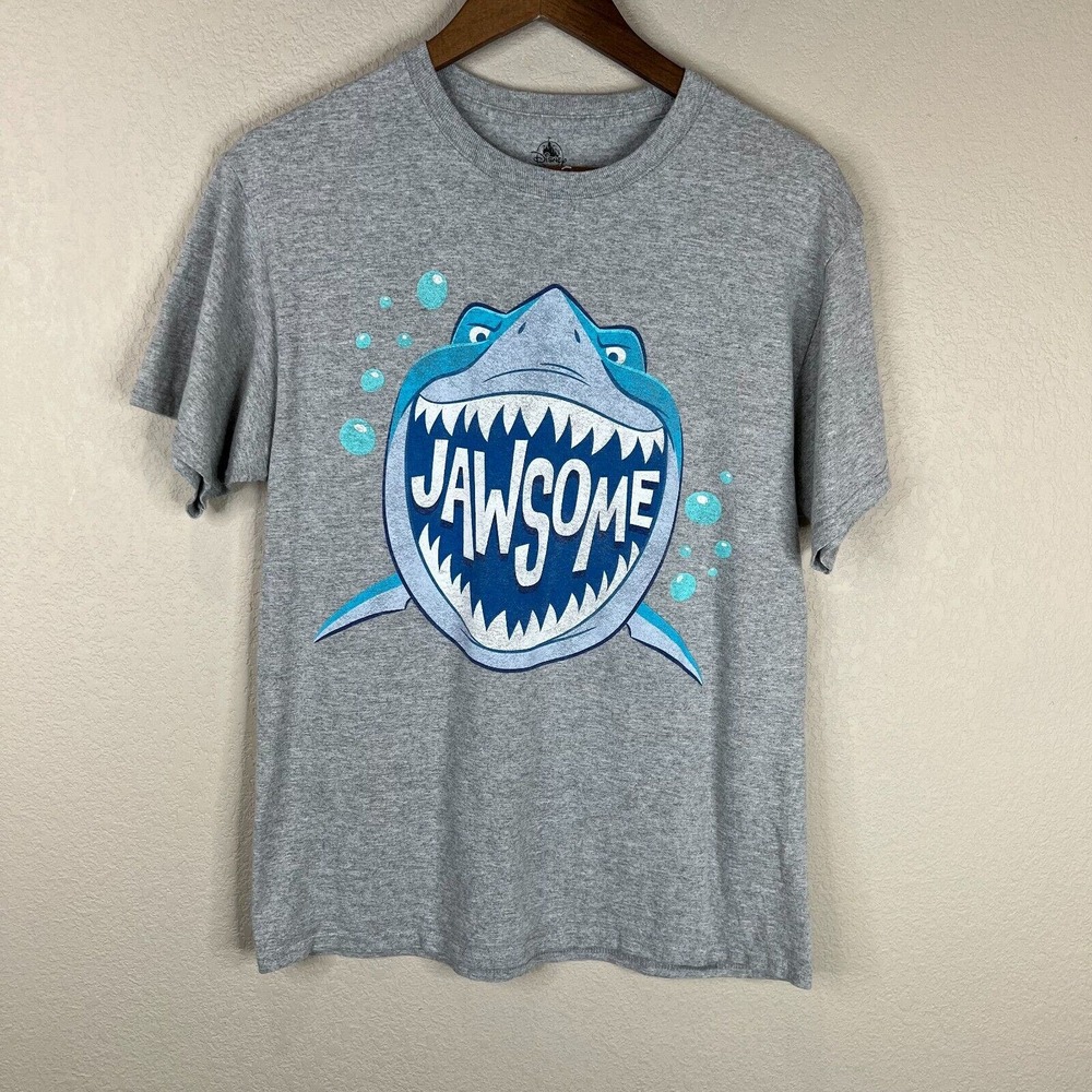 Disney T-Shirt Gray Jawsome Shark Short Sleeve Crew Double Stitch Adult Medium M